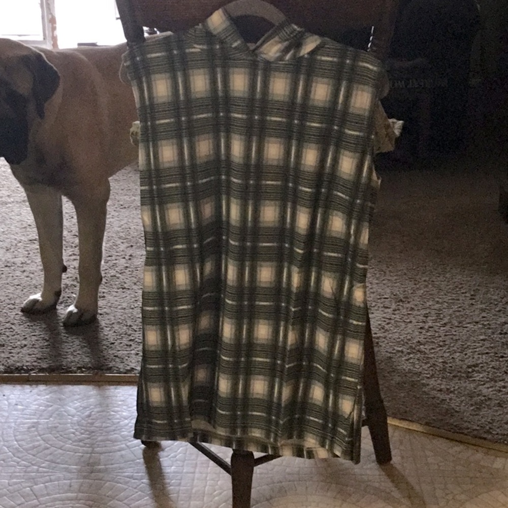 Sleeveless Hooded Flannel Top